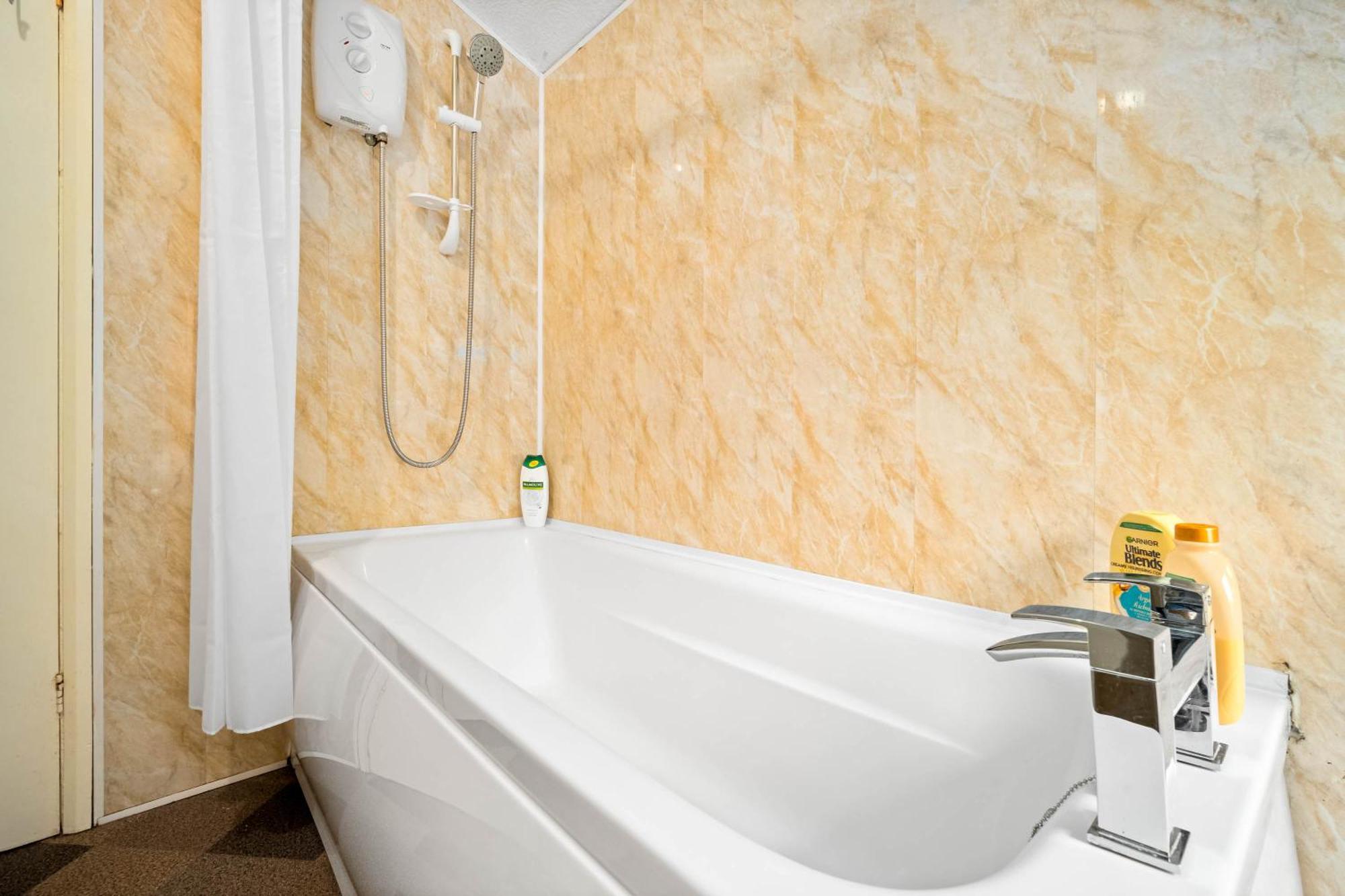Вілла 3 Bed House For Contractors & Families And Free Parking Бірмінгем Екстер'єр фото
